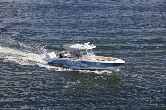 Boston Whaler.blue.2 merc.03
