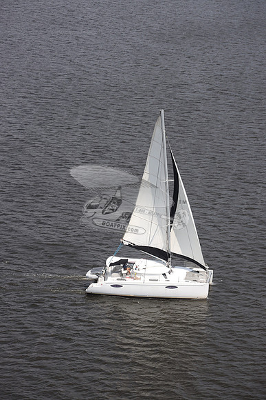 00000.CATAMARAN.076