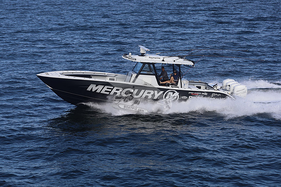 YELLOWFIN.MERCURY ON SIDE.16
