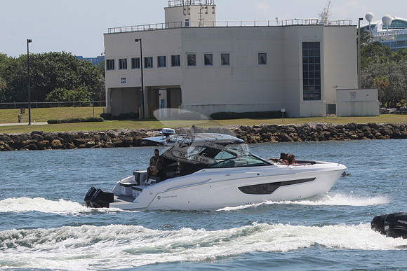 34 GLS.CRUISERS34.3