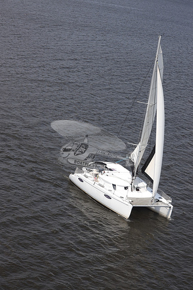 00000.CATAMARAN.050