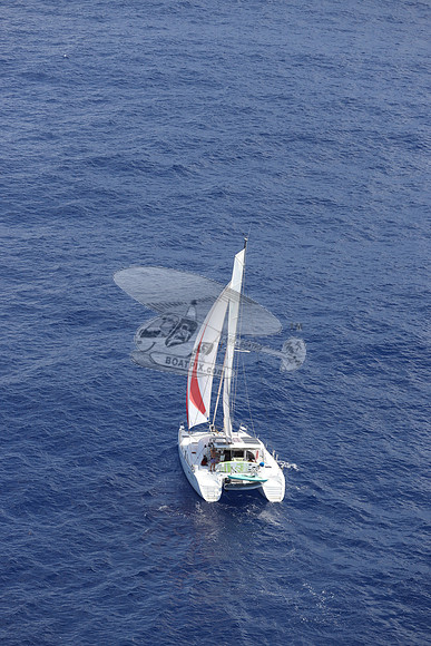 CHAMPAGNE MOMENT.SAIL38.16