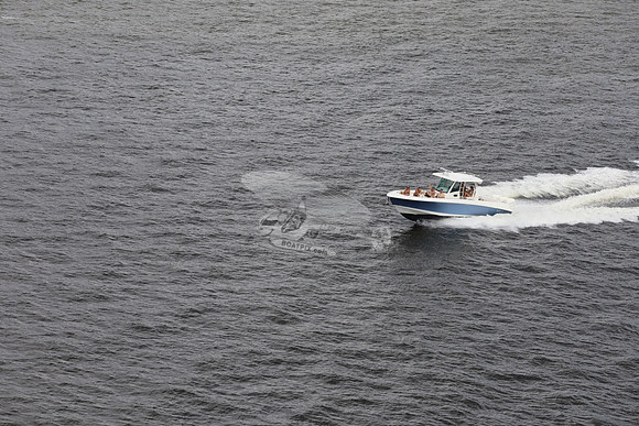 Boston whaler.outrage.2