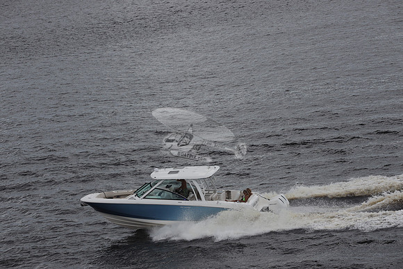 boston whaler.320.vantage.3