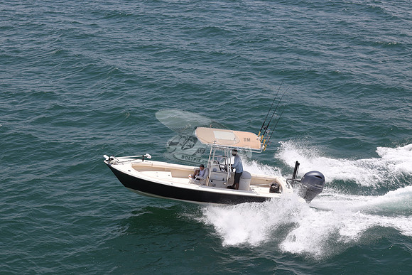 Dorado 23.dark hull.yamaha 200.05