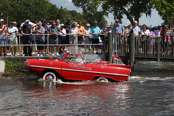 2H1501.AMPHICAR.RED.11