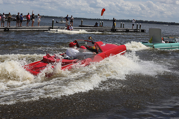 2H1501.AMPHICAR.RED.15