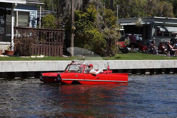 2H1501.AMPHICAR.RED.19