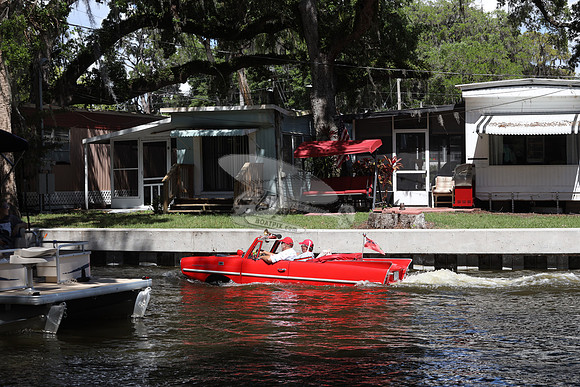 2H1501.AMPHICAR.RED.20