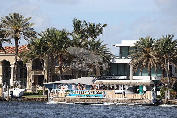BREEZYTIKI CHARTERS.8847