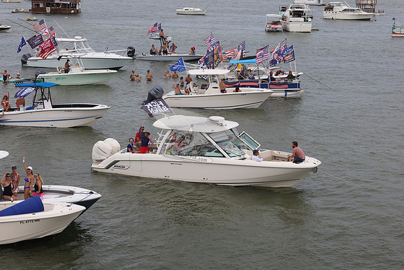BOSTON WHALER32 & FL7519TR.1