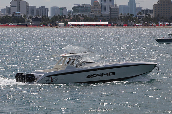 AMG.MIAMI BCH FL.CIGARETTE.2014