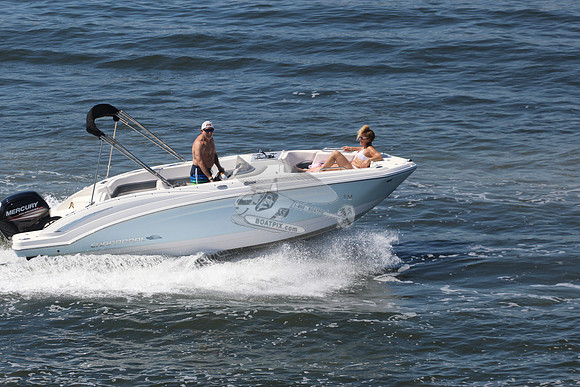 chaparral.blue hull.5942