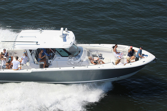 bertram.3 merc 400.5858