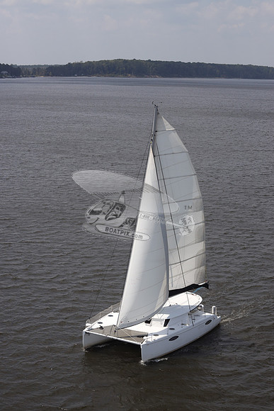 00000.CATAMARAN.032