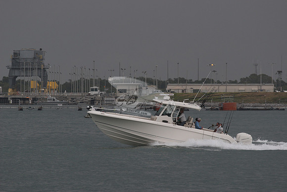 BOSTON WHALER.1
