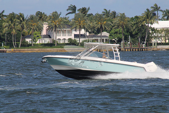BOSTONWHALER27.LT BLUE.652