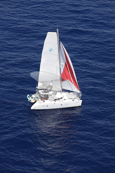 CHAMPAGNE MOMENT.SAIL38.35
