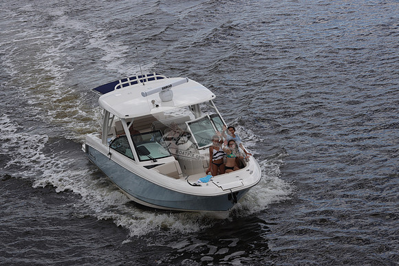 BOSTON WHALER.2 MERC.0487