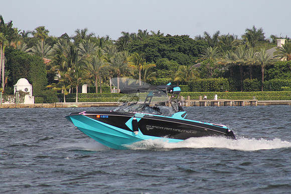 FL0677SS.2301