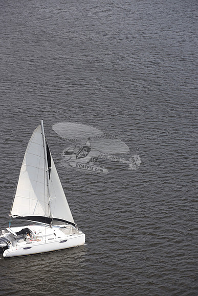 00000.CATAMARAN.090
