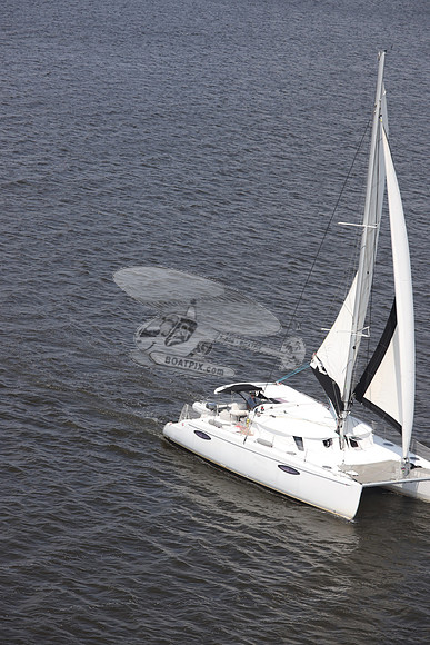 00000.CATAMARAN.053
