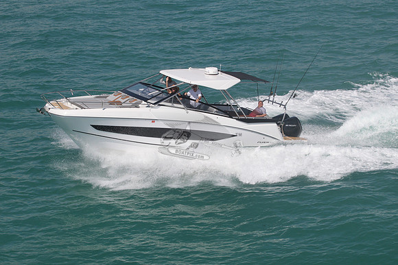 beneteau.flyer.10.2 merc.09