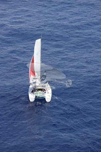 CHAMPAGNE MOMENT.SAIL38.19