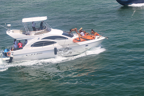 AZIMUT.WHITE.402