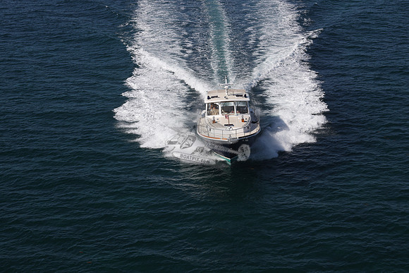 blue.traditional.grand banks. 30