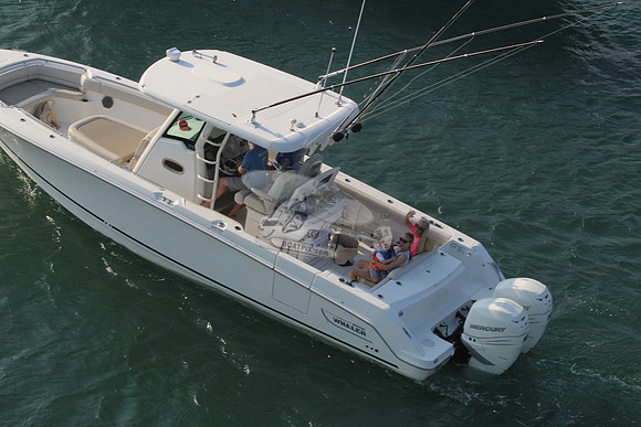 boston whaler 330.4
