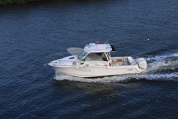 boston whaler.315 conquest.3