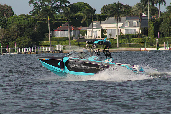 FL0677SS.2310
