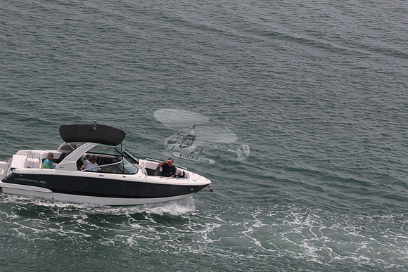 Chaparral.black.bowrider.one yamaha.4