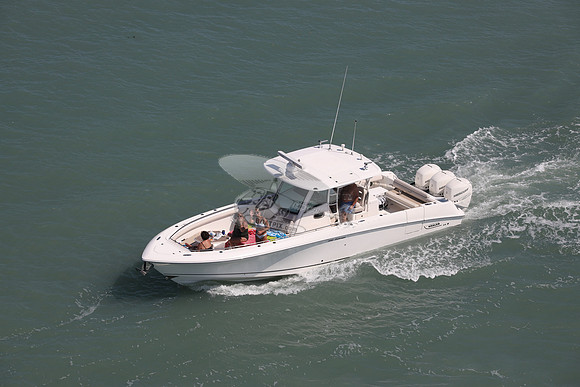 best whaler.350 Outrage.05