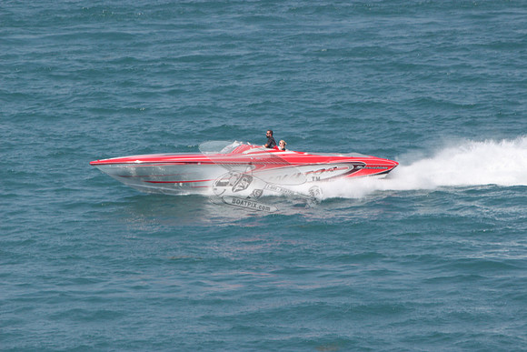 dominator.red gray.5586