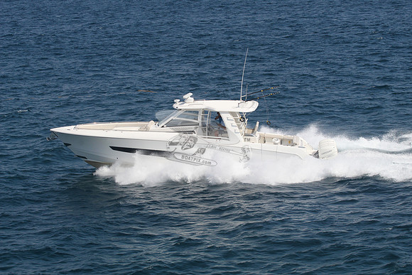 Boston Whaler.outrage 420.05