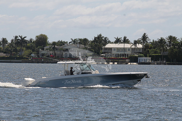 FAR NIENTE.WHALER.05