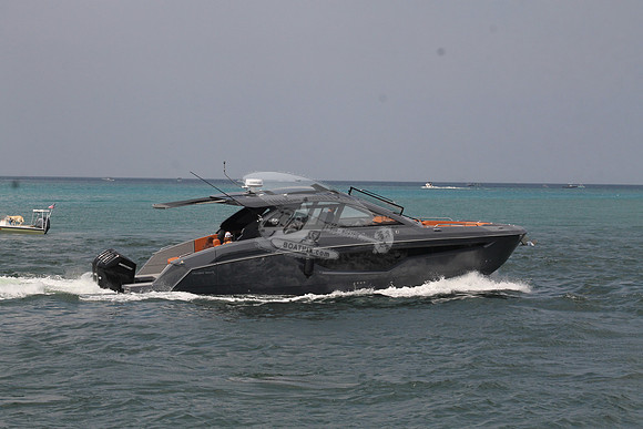 CRUISERS42.GRAY.4