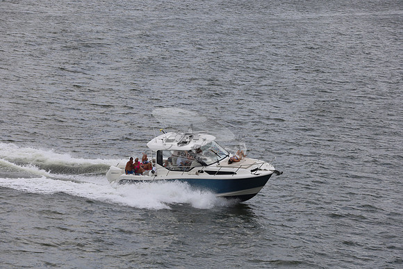 Boston Whaler.blue.2 merc 300.04