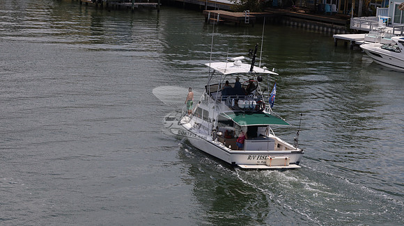 1167649.RV FISH HAWK.ST PETE FL.19