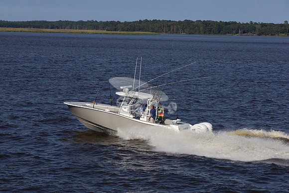 cape horn.tan hull.2 white yamaha.7290