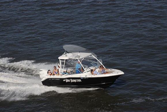 NJ1489HR.SEA BONSTER.07