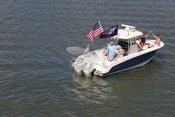 boston whaler.33.blue.1