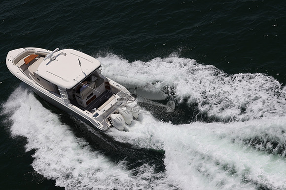 BOSTON WHALER 35 REALM.24