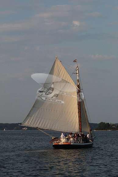 christeen.oyster bay.sail.0105