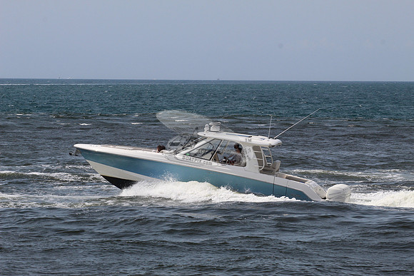 BOSTON WHALER38.BLUE.7