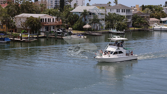 1167649.RV FISH HAWK.ST PETE FL.01