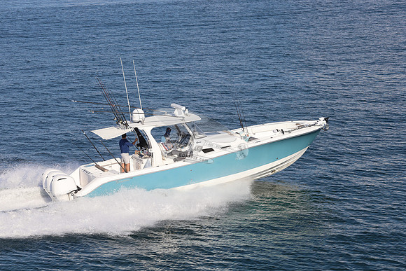 edgewater.370cc.green hull.3 engines.0306