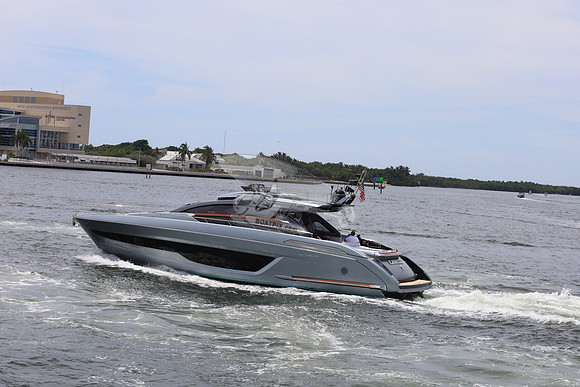 CAVALLO.MIAMI FL.RIVA.6